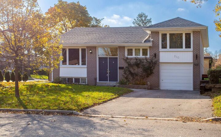 Property Photo: 210 Harrygan Crescent ON L4C 4J1