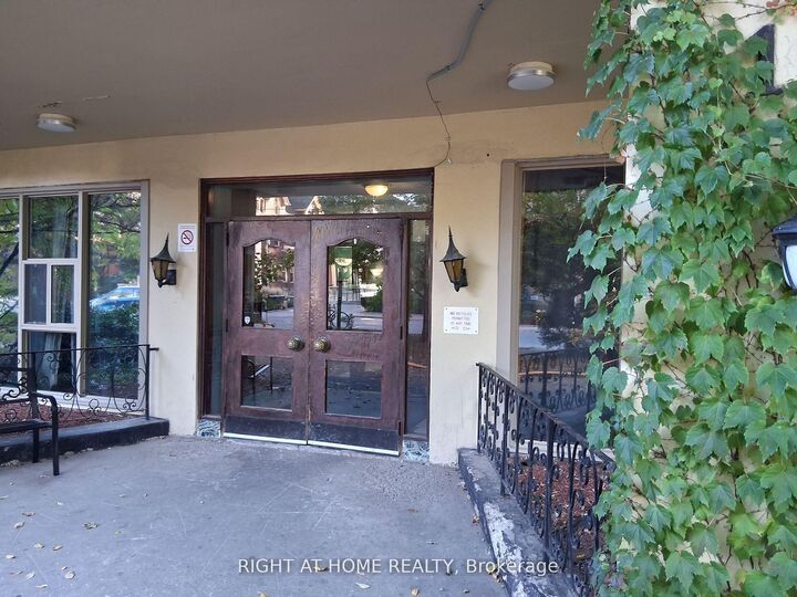 Property Photo: 191 St George Street 103 ON M5R 2M6