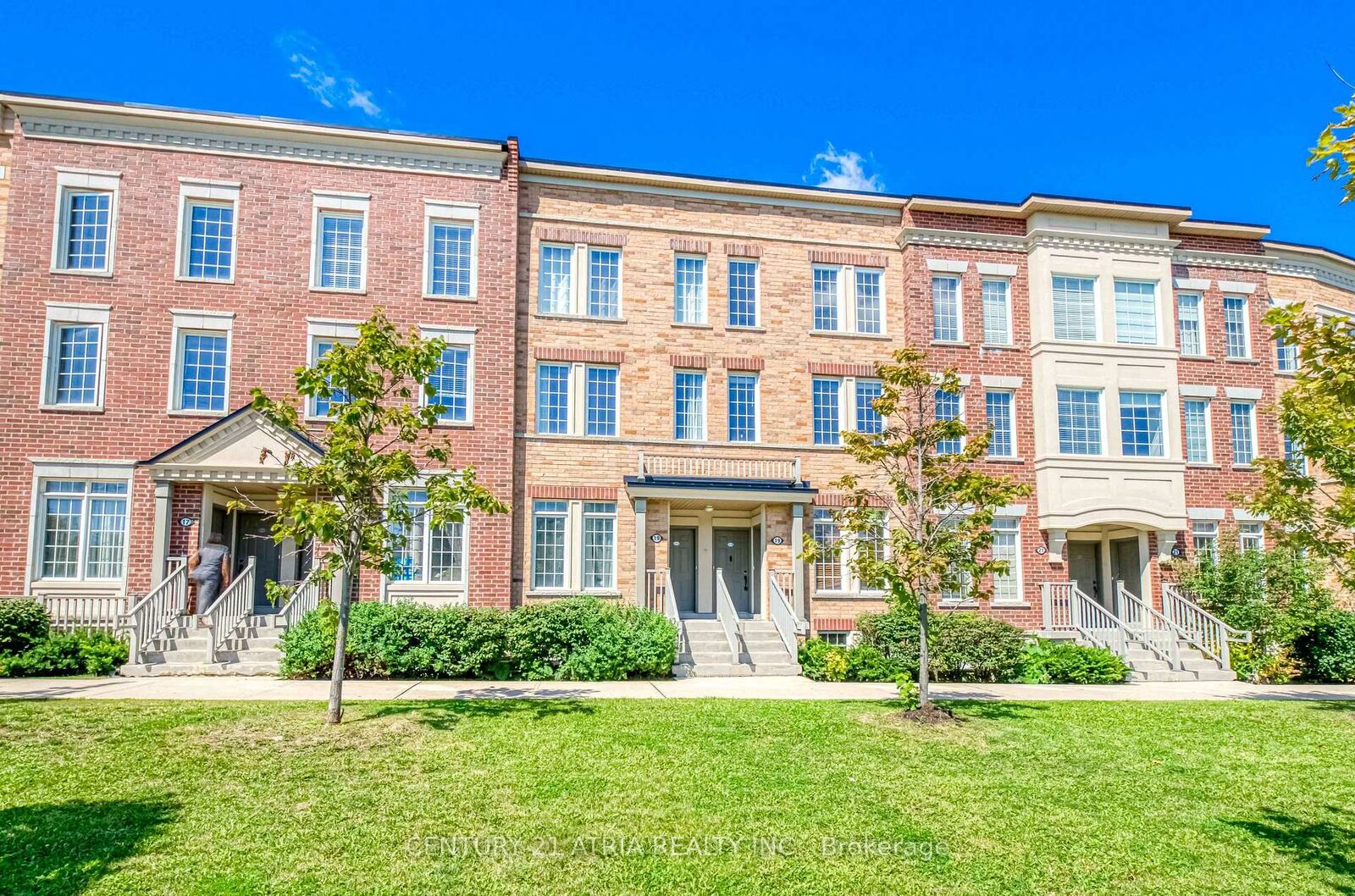 Property Photo: 19 Island Road 34 ON M1C 0E4