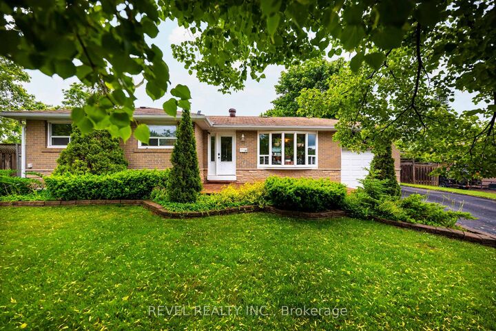 Property Photo:  67 Carlton Drive  ON L9W 2X8 