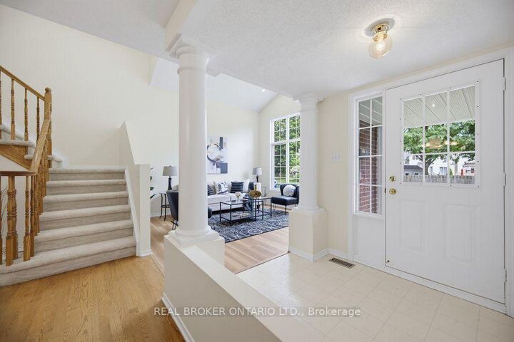 Property Photo: 2000 Oakbrook Circle ON K1W 1H4