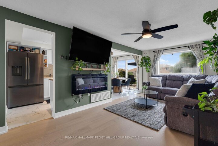 Property Photo: 195 Dunsmore Lane ON L4M 6Z8