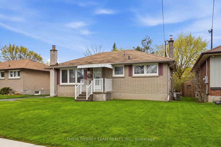 Property Photo: 264 Baldwin Street ON L1H 6H4