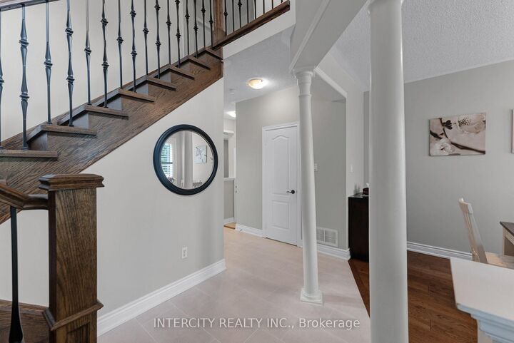 Property Photo: 37 Redfinch Crescent ON L4H 2C5