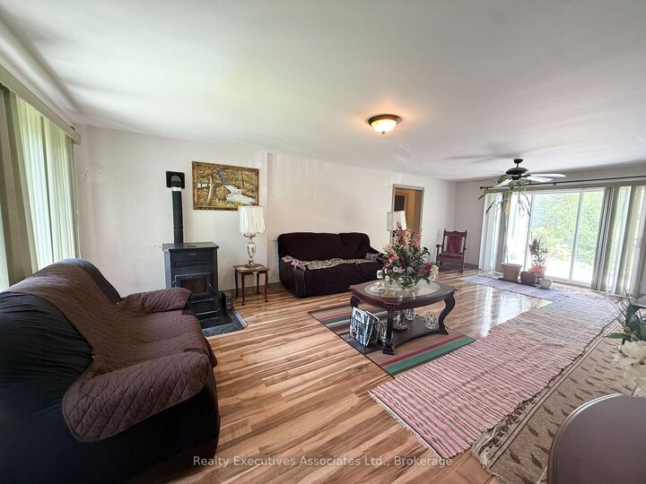 Property Photo:  32739 28 Highway E  ON K0L 1C0 