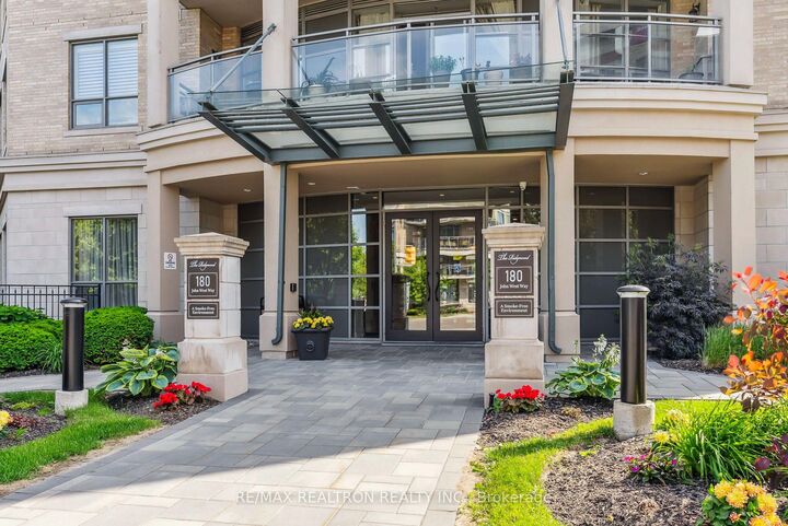 180 John Way W 304 — photo 1
