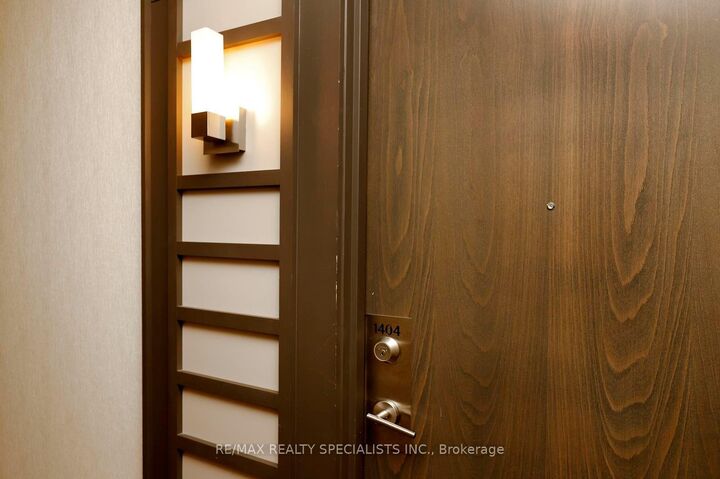 Property Photo: 181 Wynford Drive 1404 ON M3C 0C6