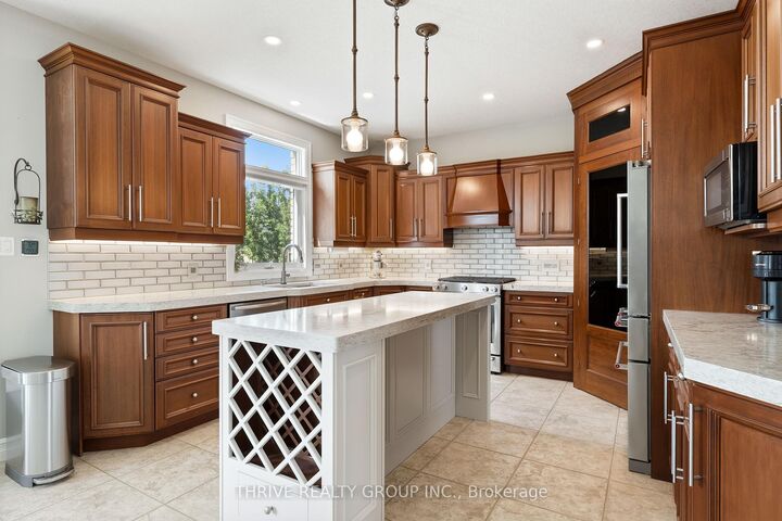 Property Photo: 944 Collins Drive ON N6K 4X6