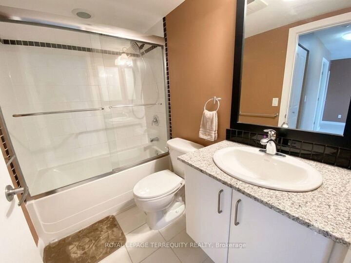 Photo de la propriété:  33 Sheppard Avenue E 1009  ON M2N 7K1 