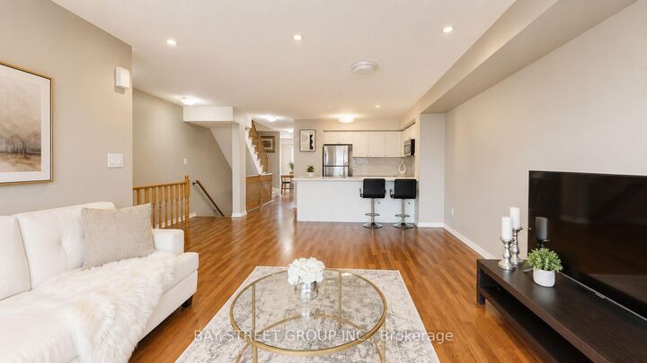 Property Photo: 3975 Eglinton Avenue W 13 ON L5M 0E7