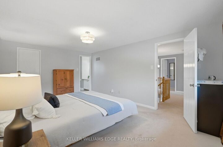 Property Photo: 2055 Hunters Wood Drive ON L7M 2T9