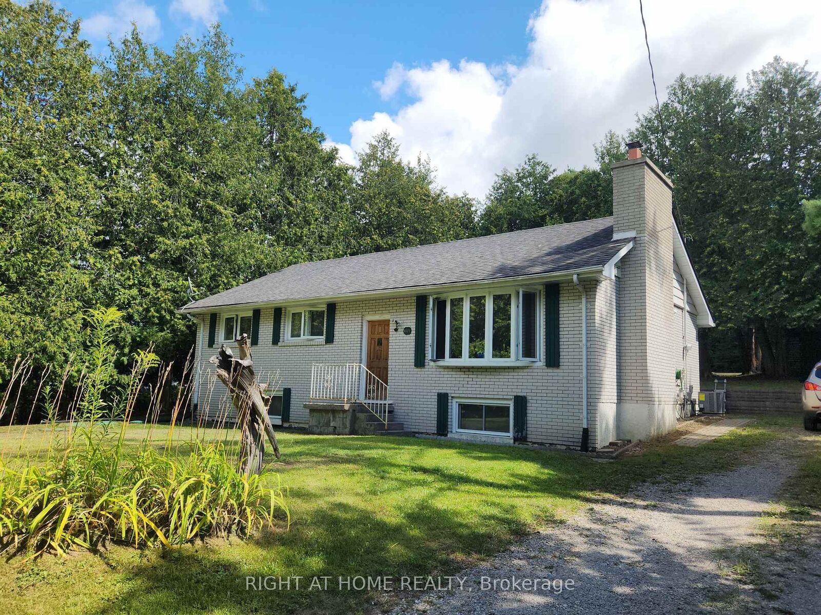 Property Photo:  1023 Carson Road  ON L4M 4S5 