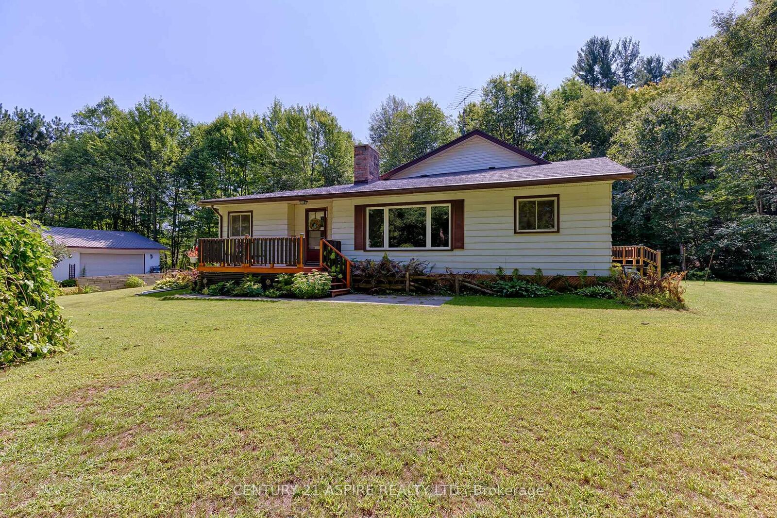 Property Photo: 86 Sack Road ON K8H 2W8