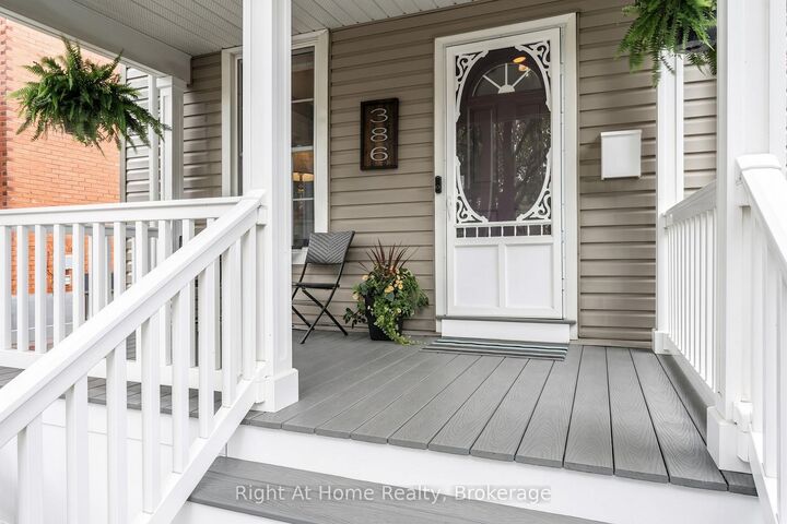 Property Photo:  386 Albert Street  ON N5A 3L1 