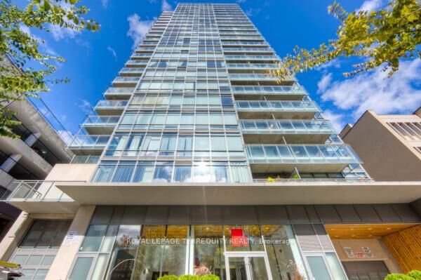 Property Photo: 22 Wellesley Street E 708 ON M4Y 1G3