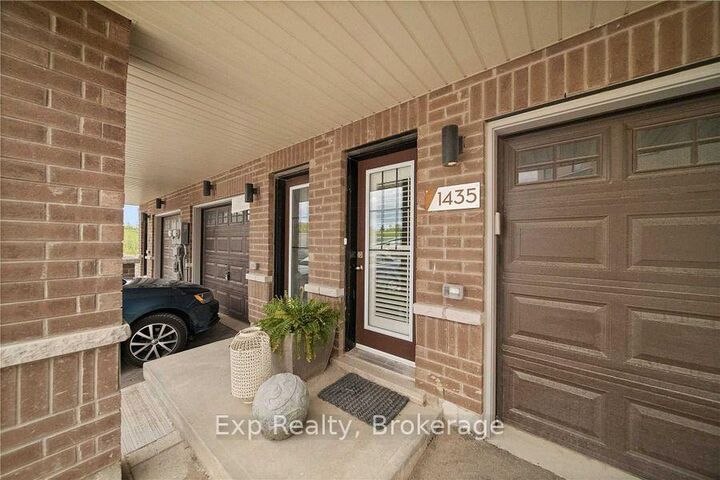 Property Photo: 1435 Green Road ON L1C 5K7