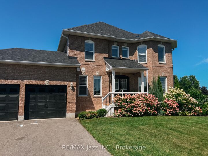 Property Photo: 29 Songbird Crescent ON K9V 4R4