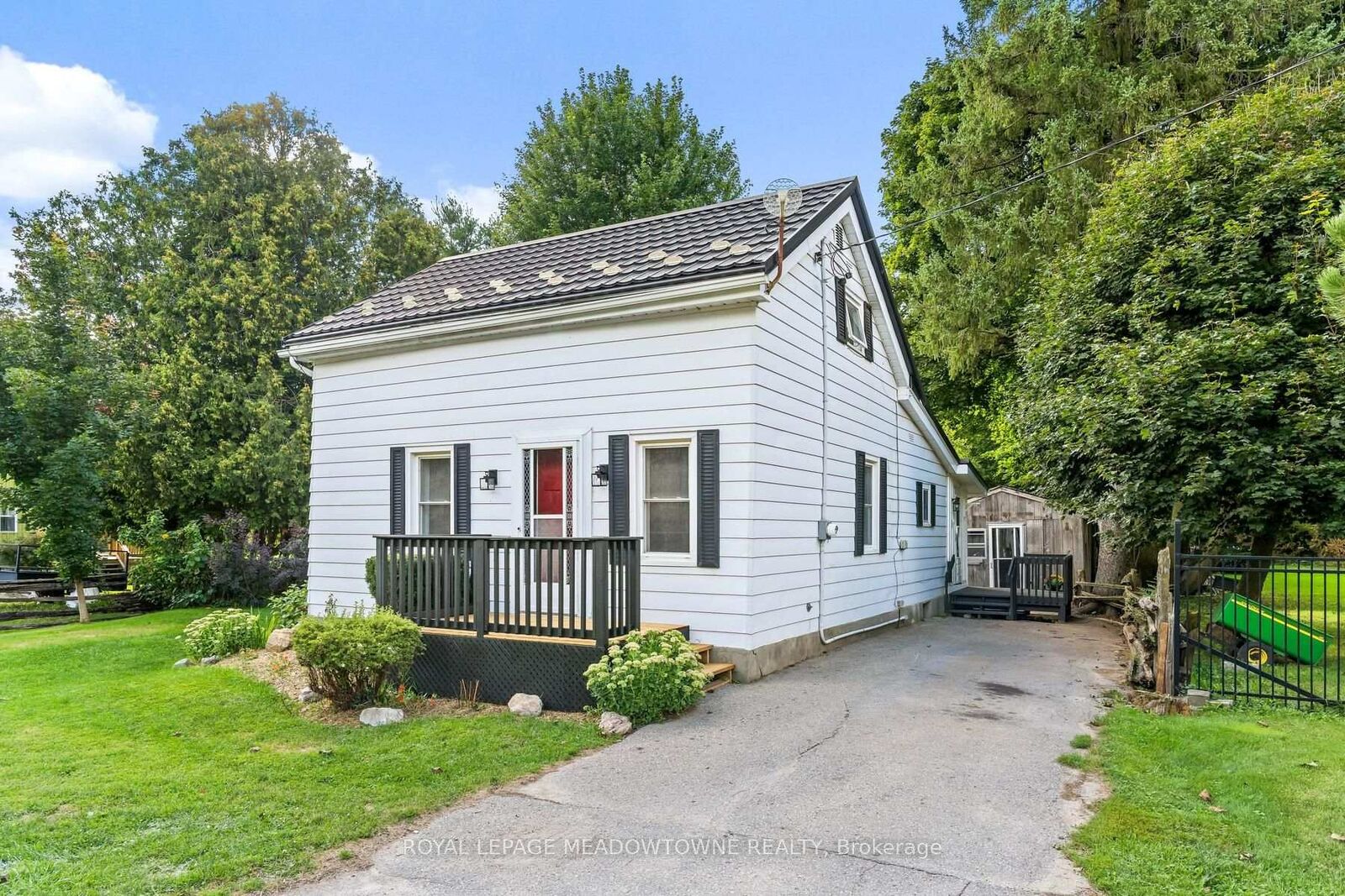 Property Photo:  22025 Erin East Garafrax Townline  ON L9W 7G4 