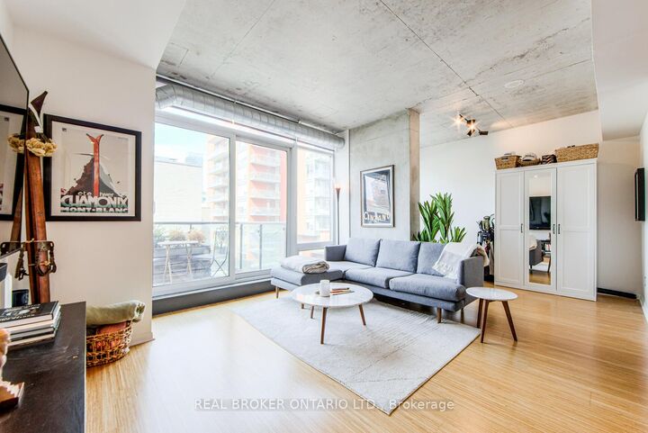 Property Photo:  333 Adelaide Street E 732  ON M5A 1N3 