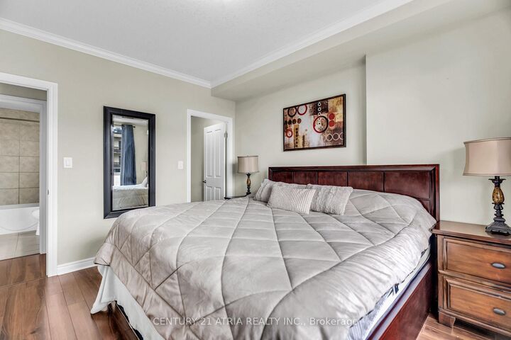 Property Photo: 1030 Coronation Drive 1014 ON N6G 0G5
