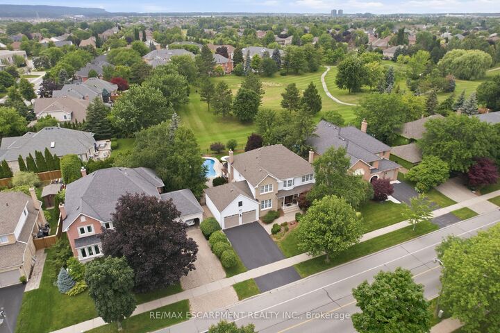 Property Photo:  4129 Millcroft Park Drive  ON L7M 3V1 