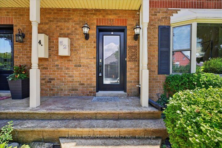 Property Photo: 52 Sunvale Place ON L8E 4Z7