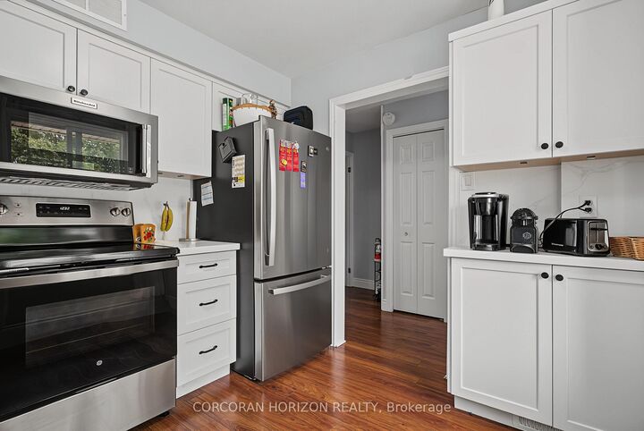 Property Photo: 15 Green Valley Drive 1 ON N2P 1K7