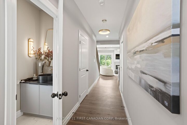 Property Photo: 6973 Heathwoods Avenue ON N6P 1H3