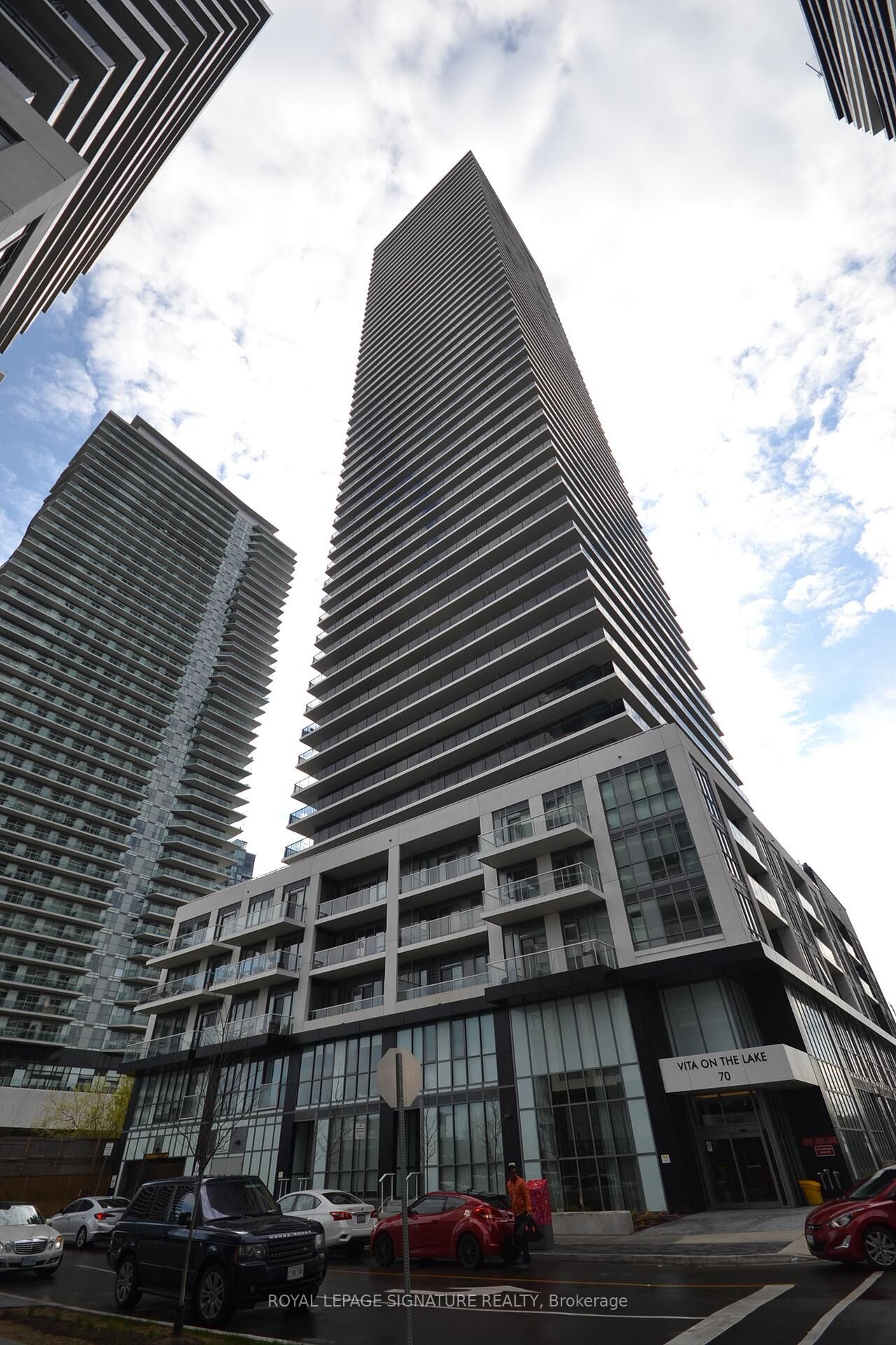 Property Photo:  70 Annie Craig Drive 2406  ON M8V 0G2 