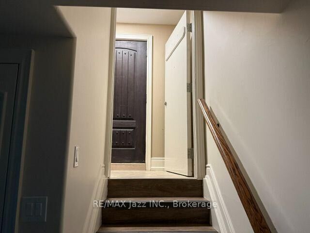 Property Photo:  105 Scott Street  ON L1N 3L2 
