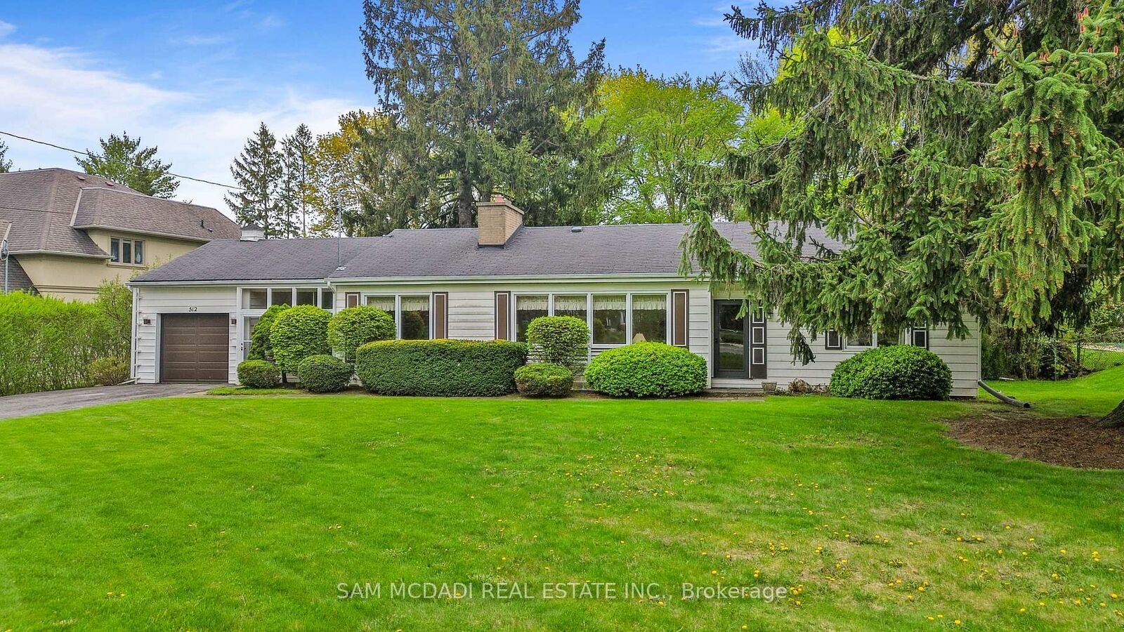 Property Photo: 512 Bob O Link N/A ON L5J 2P4