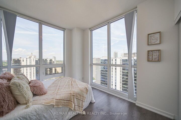 Property Photo:  56 Forest Manor Road 1510  ON M2J 0E5 