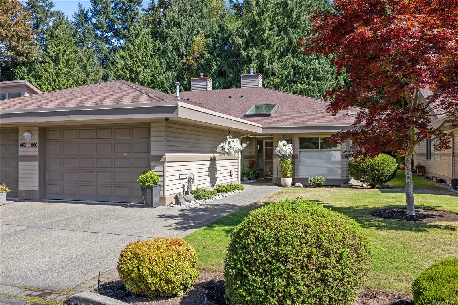 Property Photo:  860 Lakes Blvd  BC V9P 2P8 