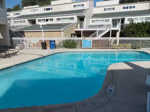 Property Photo:  1818 S Lakeshore Boulevard 37  TX 78741 