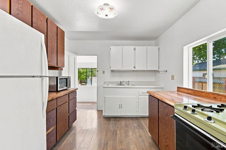 Property Photo: 216 Theresa Street CA 95407