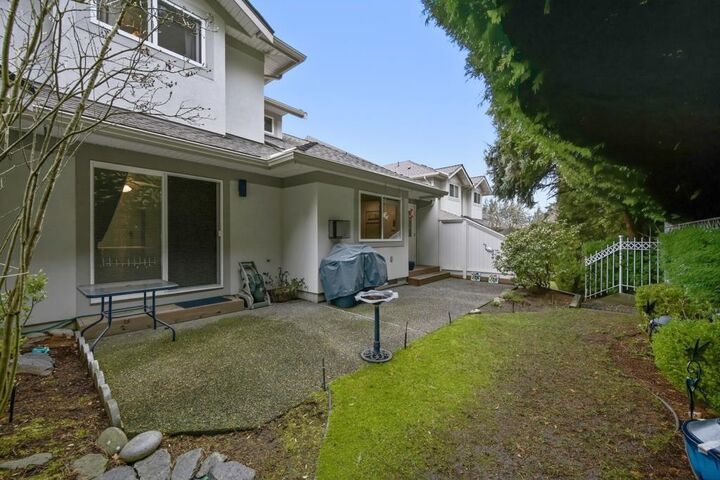 Property Photo: 15099 28 Avenue 5 BC V4P 1P3