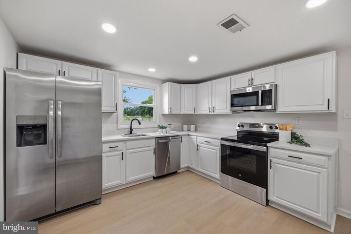 Property Photo: 984 Fall Circle Way MD 21054