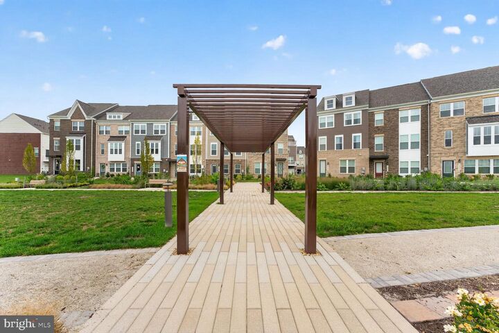 Property Photo: 11003 Pinnacle Green Rd MD 20772