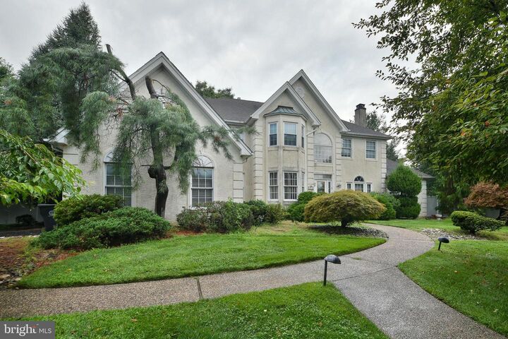 Property Photo: 47 Loretta Circle PA 18954