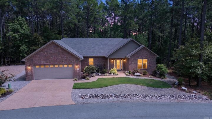 Property Photo: 10 Villas Way AR 71909