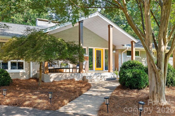 Property Photo:  1222 Burtonwood Circle  NC 28212 