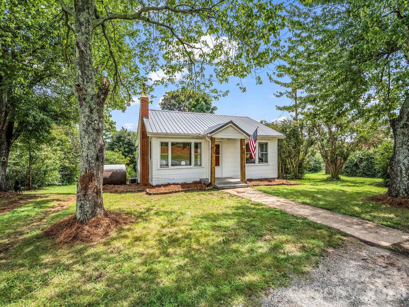 Property Photo: 1302 Startown Road NC 28092