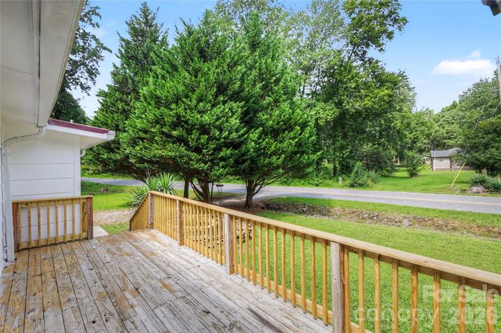 Property Photo:  160 Denny Road  NC 28625 
