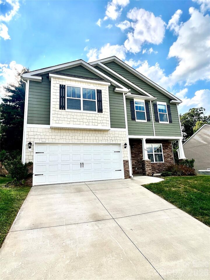 Property Photo: 138 Marathon Lane NC 28715
