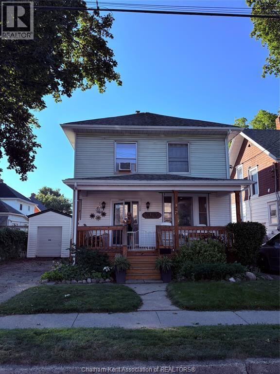 Property Photo:  158 Lorne Avenue  ON N7M 1S6 