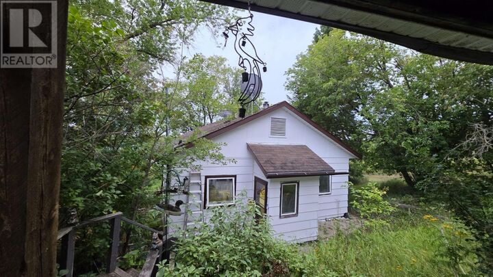 Property Photo:  335 Govt Road Rd  ON P0X 1C0 