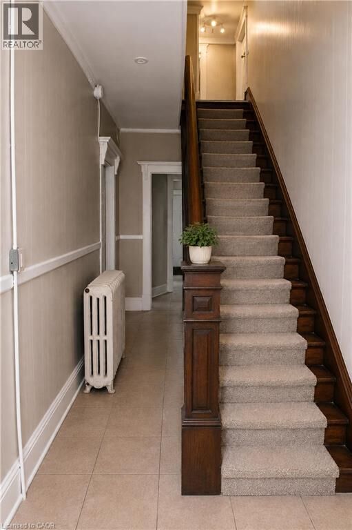 Property Photo:  56 Wentworth Street North 4  ON L8L 5V4 