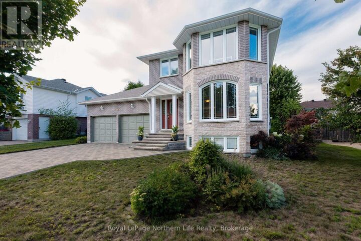 Property Photo:  406 Pearce Street  ON P1C 1M7 