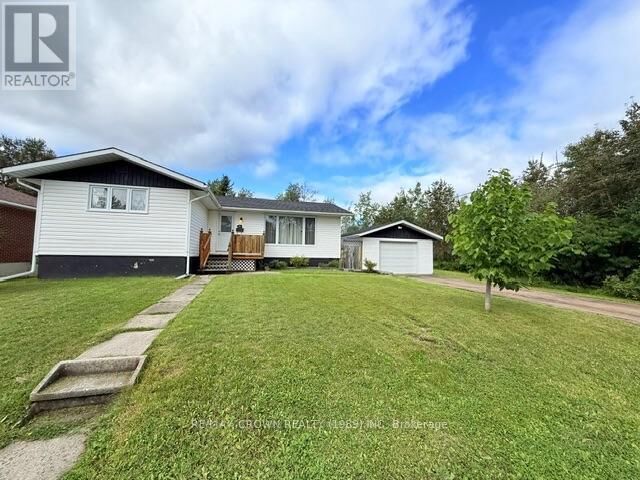 Property Photo:  32 Winnipeg Street  ON P5N 1Z3 