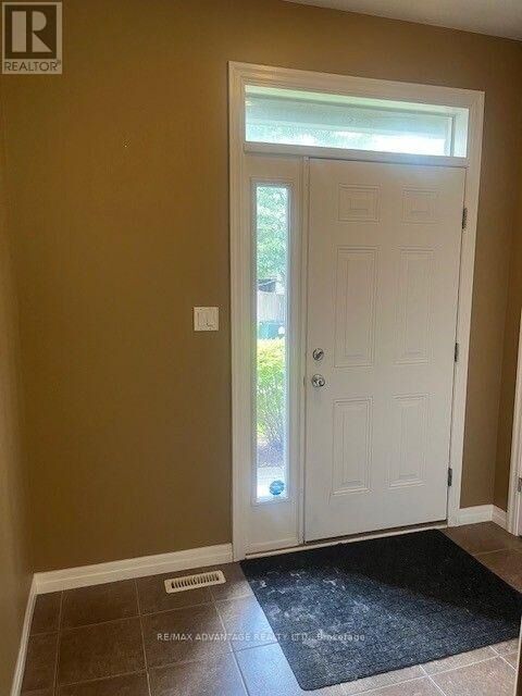 Property Photo: 112 North Centre Road 72 ON N5X 3G9